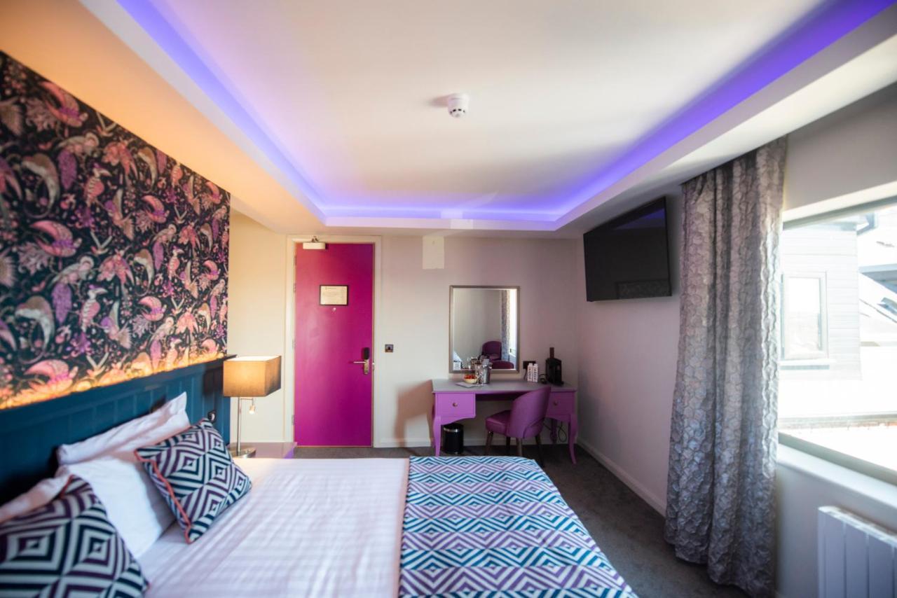 Hotel Crown Quarter à Wexford Extérieur photo